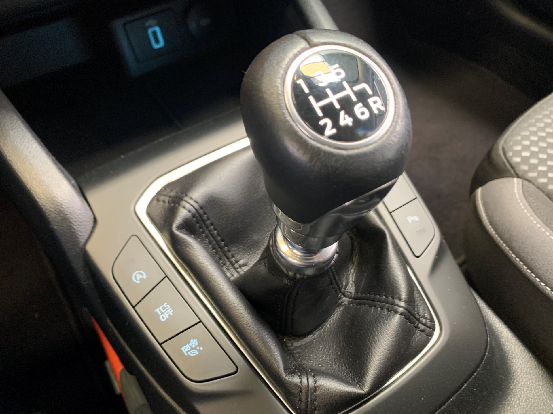 34231194-24.jpg